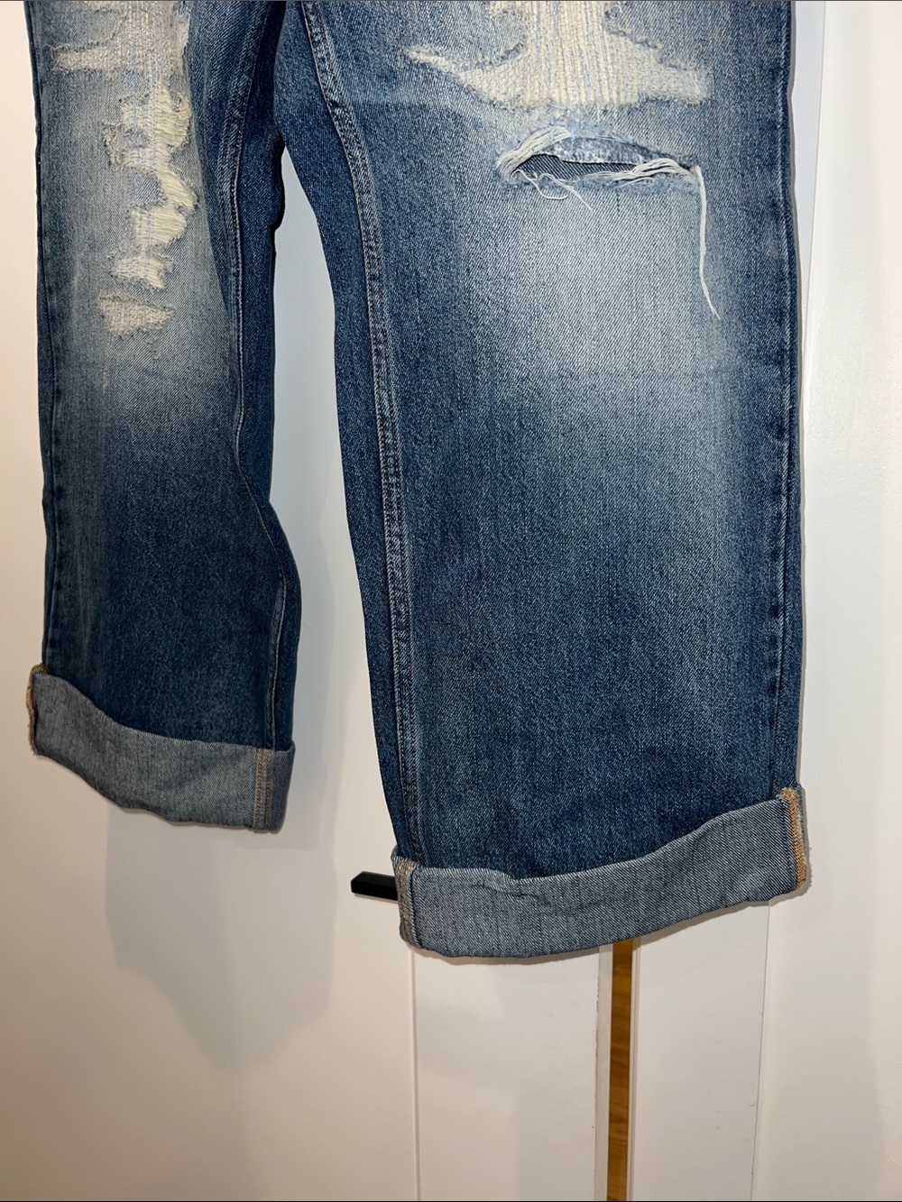 Pilcro Sloane Low Rise Distressed Slouchy Jeans Cuffed Hem - Picture 9 of 9